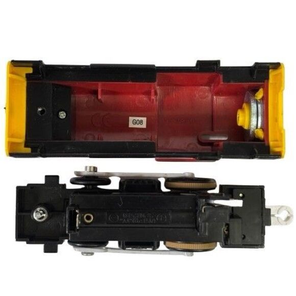 Thomas TOMY Trackmaster Salty VIDEO Train + Black Troublesome Truck w/ Cargo Car - Picture 16 of 16